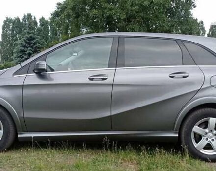 Сірий Мерседес Б-клас, об'ємом двигуна 0 л та пробігом 100 тис. км за 11500 $, фото 23 на Automoto.ua