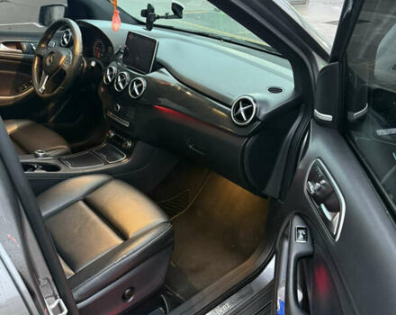 Серый Мерседес Б-класс, объемом двигателя 0 л и пробегом 140 тыс. км за 8500 $, фото 8 на Automoto.ua