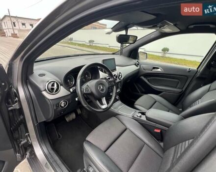 Сірий Мерседес Б-клас, об'ємом двигуна 0 л та пробігом 79 тис. км за 9250 $, фото 33 на Automoto.ua