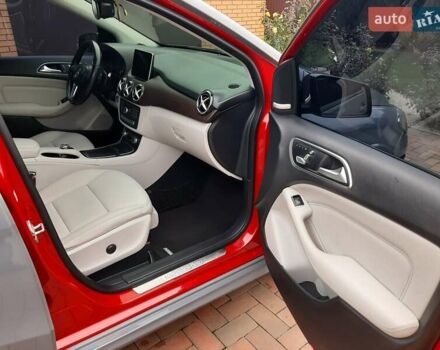 Серый Мерседес Б-класс, объемом двигателя 0 л и пробегом 181 тыс. км за 8500 $, фото 16 на Automoto.ua