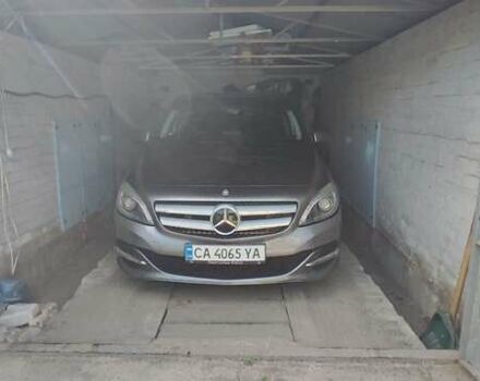 Сірий Мерседес Б-клас, об'ємом двигуна 0 л та пробігом 100 тис. км за 11500 $, фото 6 на Automoto.ua