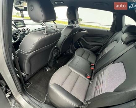 Сірий Мерседес Б-клас, об'ємом двигуна 0 л та пробігом 79 тис. км за 9250 $, фото 30 на Automoto.ua