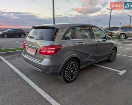 Серый Мерседес Б-класс, объемом двигателя 0 л и пробегом 103 тыс. км за 9500 $, фото 3 на Automoto.ua