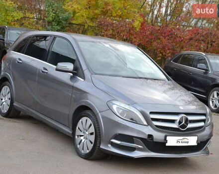 Серый Мерседес Б-класс, объемом двигателя 0 л и пробегом 112 тыс. км за 9999 $, фото 3 на Automoto.ua