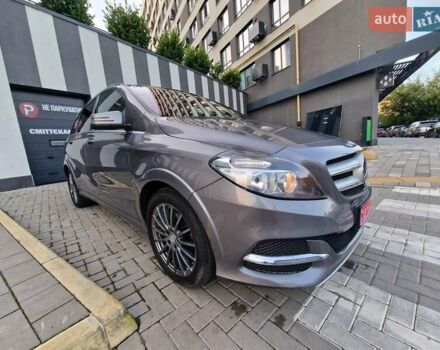 Мерседес Б-класс 2015 в Львове на Automoto.ua Серый Мерседес Б-класс, объемом двигателя 0 л и пробегом 167 тыс. км за 9250 $, фото 6 на Automoto.ua