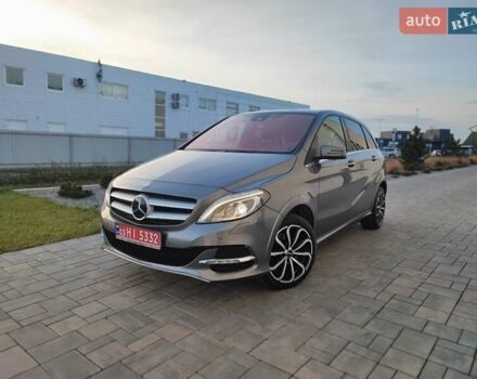 Серый Мерседес Б-класс, объемом двигателя 0 л и пробегом 120 тыс. км за 10400 $, фото 39 на Automoto.ua