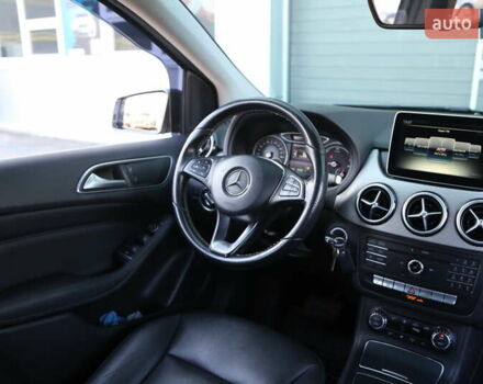 Серый Мерседес Б-класс, объемом двигателя 0 л и пробегом 144 тыс. км за 9900 $, фото 12 на Automoto.ua