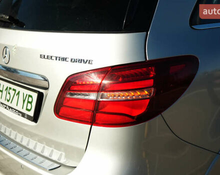 Серый Мерседес Б-класс, объемом двигателя 0 л и пробегом 185 тыс. км за 10200 $, фото 17 на Automoto.ua