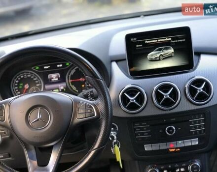 Серый Мерседес Б-класс, объемом двигателя 0 л и пробегом 164 тыс. км за 9599 $, фото 96 на Automoto.ua