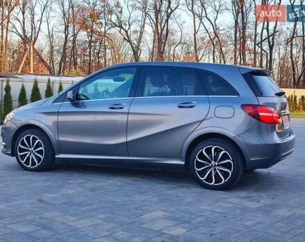 Серый Мерседес Б-класс, объемом двигателя 0 л и пробегом 120 тыс. км за 10400 $, фото 8 на Automoto.ua