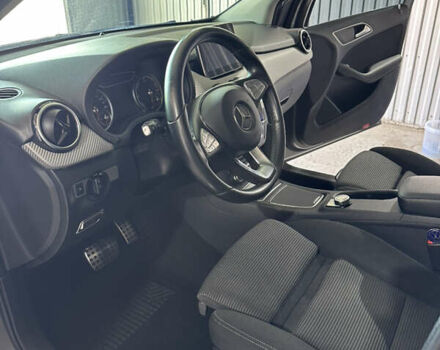 Серый Мерседес Б-класс, объемом двигателя 0 л и пробегом 125 тыс. км за 13500 $, фото 5 на Automoto.ua