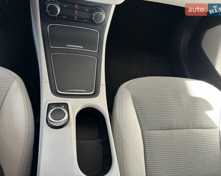 Сірий Мерседес Б-клас, об'ємом двигуна 2.2 л та пробігом 116 тис. км за 15099 $, фото 17 на Automoto.ua