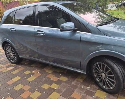Серый Мерседес Б-класс, объемом двигателя 0 л и пробегом 85 тыс. км за 10700 $, фото 4 на Automoto.ua