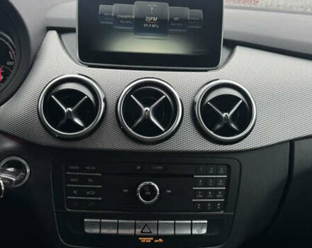 Сірий Мерседес Б-клас, об'ємом двигуна 0 л та пробігом 96 тис. км за 10350 $, фото 4 на Automoto.ua