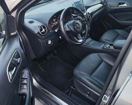 Серый Мерседес Б-класс, объемом двигателя 0 л и пробегом 120 тыс. км за 10400 $, фото 24 на Automoto.ua