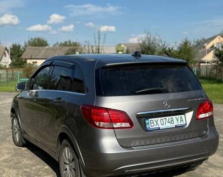 Сірий Мерседес Б-клас, об'ємом двигуна 0 л та пробігом 170 тис. км за 9450 $, фото 1 на Automoto.ua