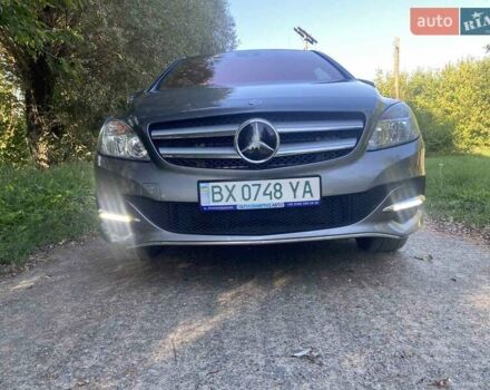 Сірий Мерседес Б-клас, об'ємом двигуна 0 л та пробігом 170 тис. км за 9450 $, фото 16 на Automoto.ua