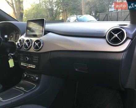 Серый Мерседес Б-класс, объемом двигателя 0 л и пробегом 164 тыс. км за 9599 $, фото 79 на Automoto.ua