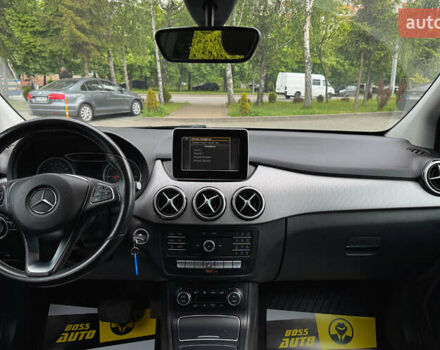 Серый Мерседес Б-класс, объемом двигателя 0 л и пробегом 90 тыс. км за 13900 $, фото 12 на Automoto.ua