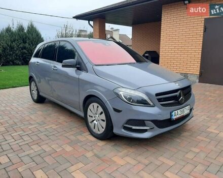 Серый Мерседес Б-класс, объемом двигателя 0 л и пробегом 181 тыс. км за 8500 $, фото 7 на Automoto.ua