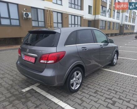 Серый Мерседес Б-класс, объемом двигателя 0 л и пробегом 109 тыс. км за 9300 $, фото 6 на Automoto.ua