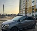 Сірий Мерседес Б-клас, об'ємом двигуна 0 л та пробігом 110 тис. км за 10400 $, фото 1 на Automoto.ua