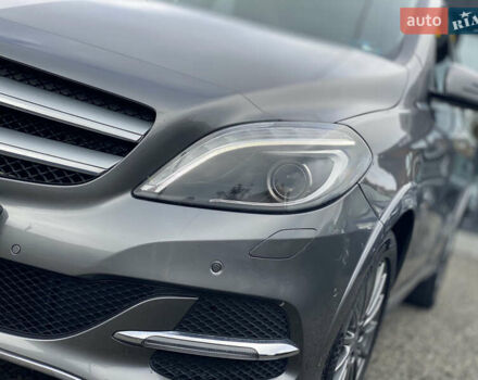 Серый Мерседес Б-класс, объемом двигателя 0 л и пробегом 115 тыс. км за 10999 $, фото 6 на Automoto.ua