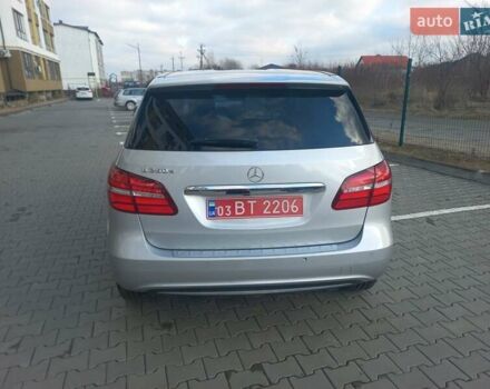 Сірий Мерседес Б-клас, об'ємом двигуна 0 л та пробігом 156 тис. км за 9100 $, фото 6 на Automoto.ua