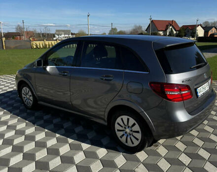 Серый Мерседес Б-класс, объемом двигателя 0 л и пробегом 63 тыс. км за 12900 $, фото 6 на Automoto.ua