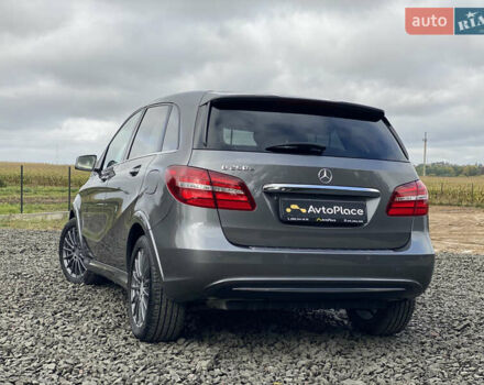 Серый Мерседес Б-класс, объемом двигателя 0 л и пробегом 115 тыс. км за 10999 $, фото 72 на Automoto.ua