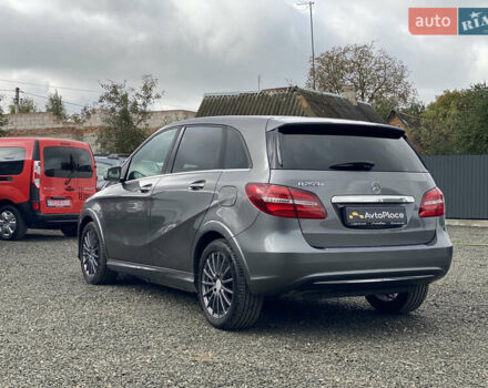 Серый Мерседес Б-класс, объемом двигателя 0 л и пробегом 115 тыс. км за 10999 $, фото 90 на Automoto.ua