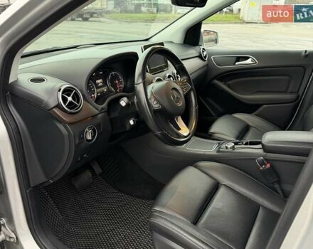 Сірий Мерседес Б-клас, об'ємом двигуна 0 л та пробігом 159 тис. км за 9400 $, фото 12 на Automoto.ua