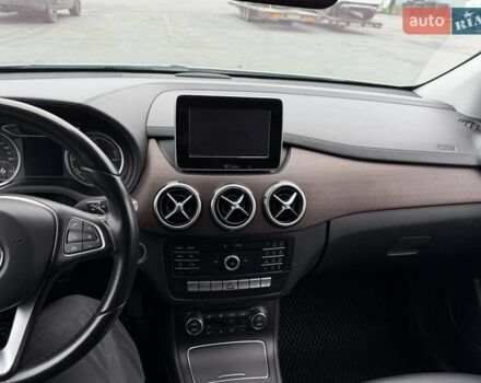 Сірий Мерседес Б-клас, об'ємом двигуна 0 л та пробігом 159 тис. км за 9400 $, фото 27 на Automoto.ua