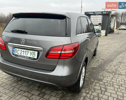 Сірий Мерседес Б-клас, об'ємом двигуна 0 л та пробігом 139 тис. км за 10400 $, фото 4 на Automoto.ua