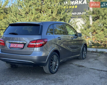 Серый Мерседес Б-класс, объемом двигателя 0 л и пробегом 150 тыс. км за 9850 $, фото 3 на Automoto.ua