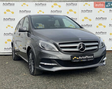 Серый Мерседес Б-класс, объемом двигателя 0 л и пробегом 115 тыс. км за 10999 $, фото 109 на Automoto.ua