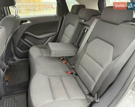 Сірий Мерседес Б-клас, об'ємом двигуна 0 л та пробігом 63 тис. км за 12900 $, фото 15 на Automoto.ua