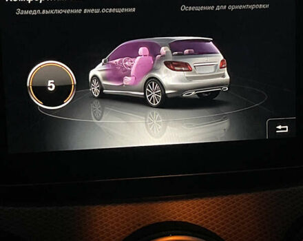 Сірий Мерседес Б-клас, об'ємом двигуна 0 л та пробігом 142 тис. км за 11800 $, фото 25 на Automoto.ua