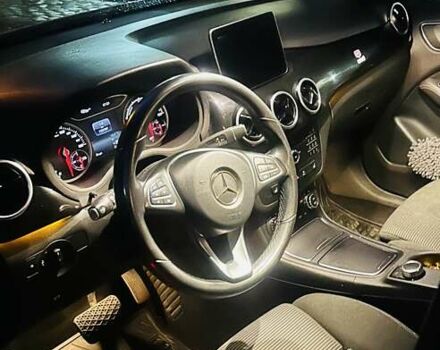 Сірий Мерседес Б-клас, об'ємом двигуна 0 л та пробігом 133 тис. км за 10500 $, фото 3 на Automoto.ua