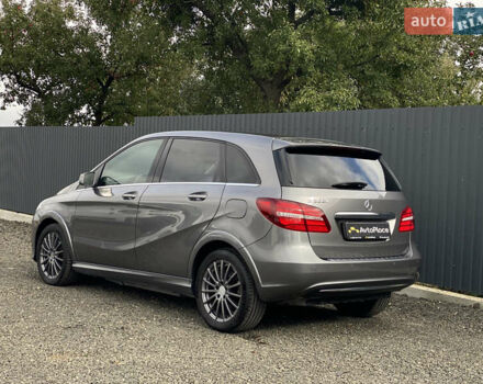 Серый Мерседес Б-класс, объемом двигателя 0 л и пробегом 115 тыс. км за 10999 $, фото 66 на Automoto.ua