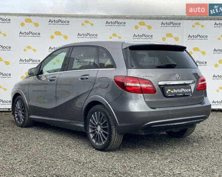 Серый Мерседес Б-класс, объемом двигателя 0 л и пробегом 115 тыс. км за 10999 $, фото 98 на Automoto.ua