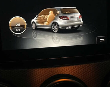 Сірий Мерседес Б-клас, об'ємом двигуна 0 л та пробігом 142 тис. км за 11800 $, фото 26 на Automoto.ua