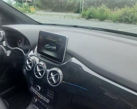 Серый Мерседес Б-класс, объемом двигателя 0 л и пробегом 44 тыс. км за 22000 $, фото 7 на Automoto.ua