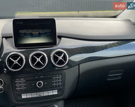 Серый Мерседес Б-класс, объемом двигателя 0 л и пробегом 115 тыс. км за 10999 $, фото 33 на Automoto.ua