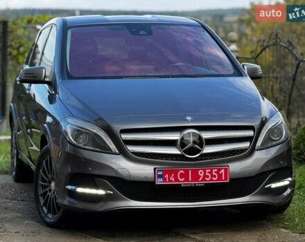 Серый Мерседес Б-класс, объемом двигателя 0 л и пробегом 115 тыс. км за 10250 $, фото 4 на Automoto.ua