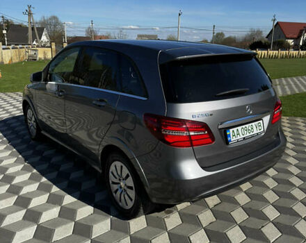 Серый Мерседес Б-класс, объемом двигателя 0 л и пробегом 63 тыс. км за 12900 $, фото 8 на Automoto.ua