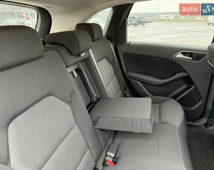 Сірий Мерседес Б-клас, об'ємом двигуна 0 л та пробігом 63 тис. км за 12900 $, фото 19 на Automoto.ua