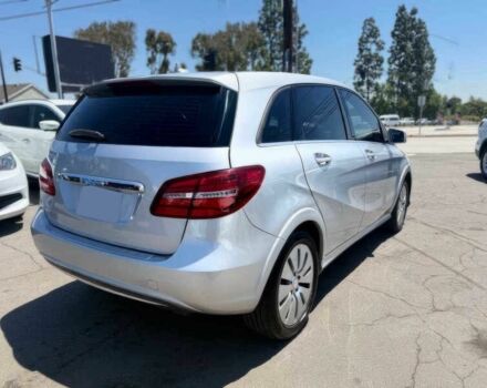 Сірий Мерседес Б-клас, об'ємом двигуна 0 л та пробігом 73 тис. км за 2700 $, фото 4 на Automoto.ua