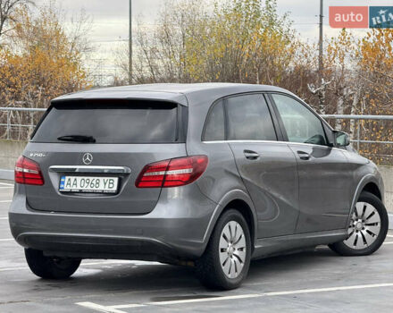 Сірий Мерседес Б-клас, об'ємом двигуна 0 л та пробігом 63 тис. км за 12900 $, фото 9 на Automoto.ua