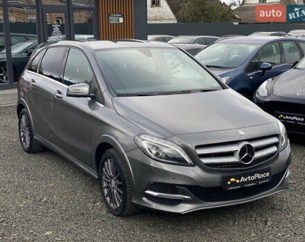 Серый Мерседес Б-класс, объемом двигателя 0 л и пробегом 115 тыс. км за 10999 $, фото 2 на Automoto.ua